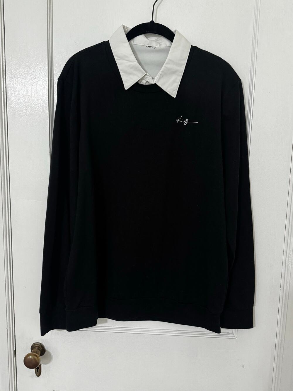 Black Contrast Collar Sweatshirt King Script Long Sleeve Size L